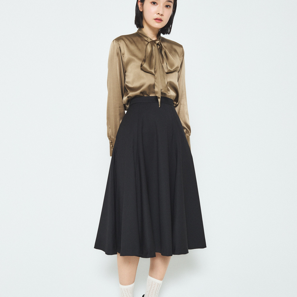 High-Waist Midi Skirt with Elastic Waistband - Black